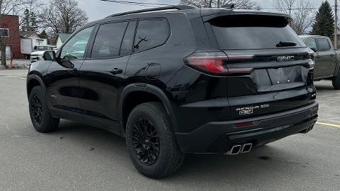 2024 GMC Acadia AT4