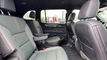 2024 GMC Acadia AT4