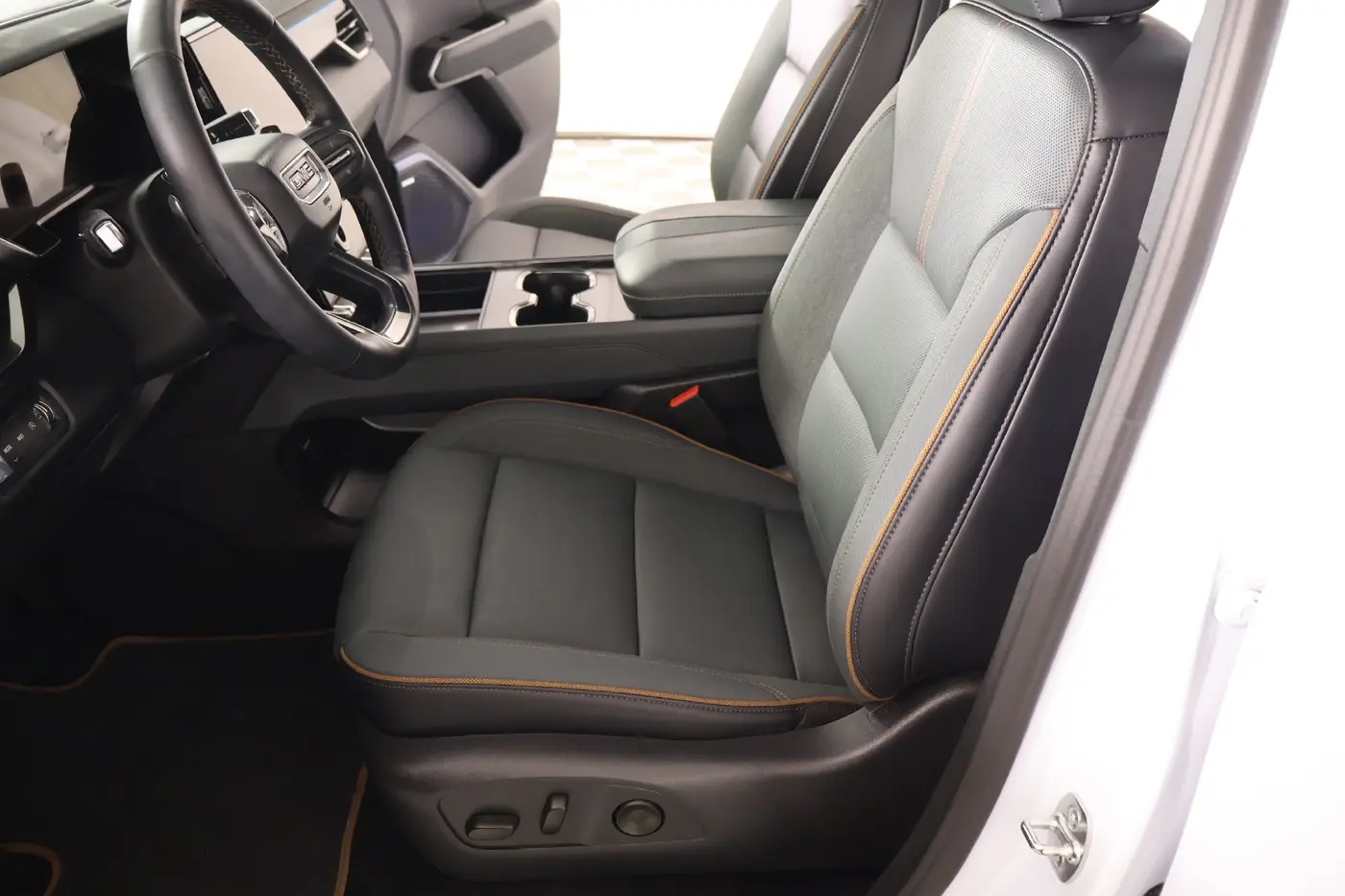 2026 GMC Acadia - $48,327