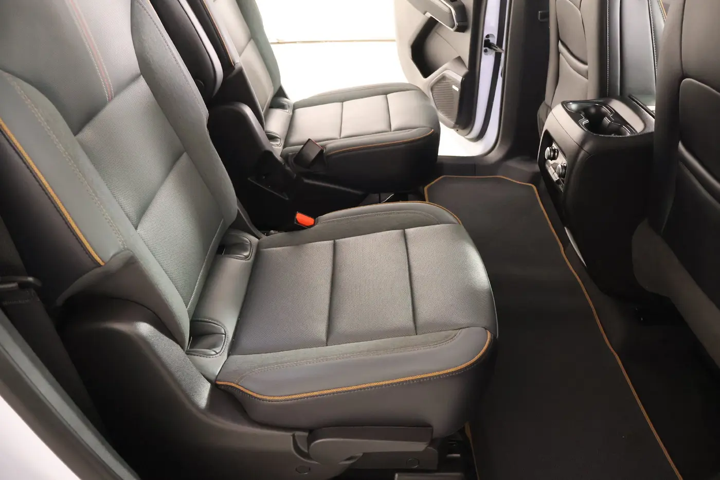 2026 GMC Acadia - $48,327