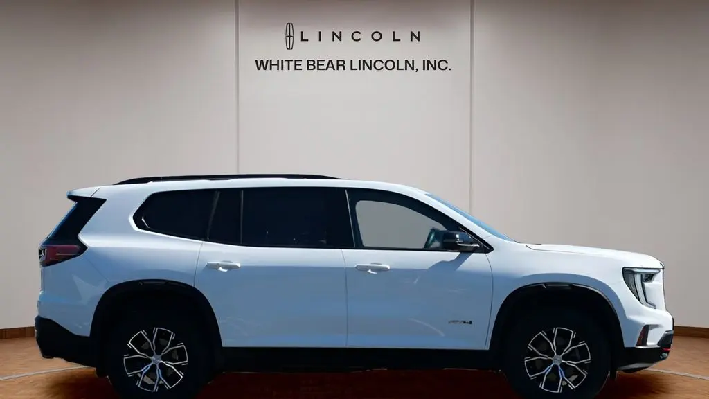 2025 GMC Acadia AT4