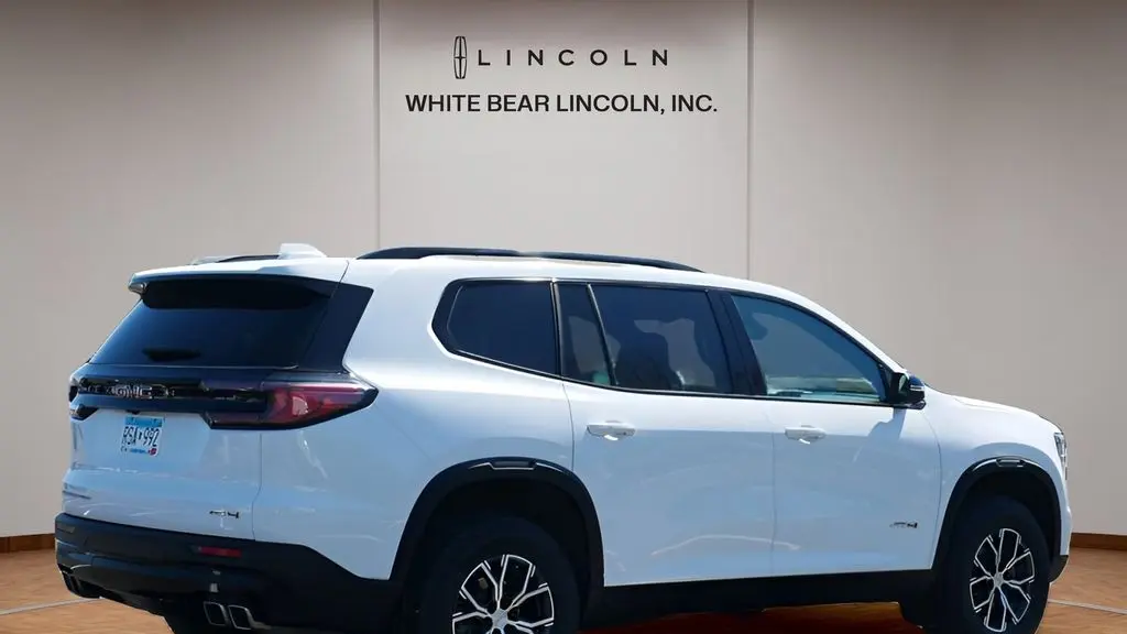 2025 GMC Acadia AT4