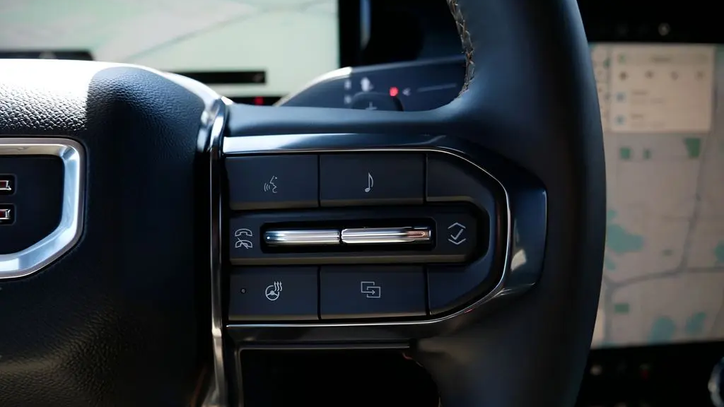 2025 GMC Acadia AT4