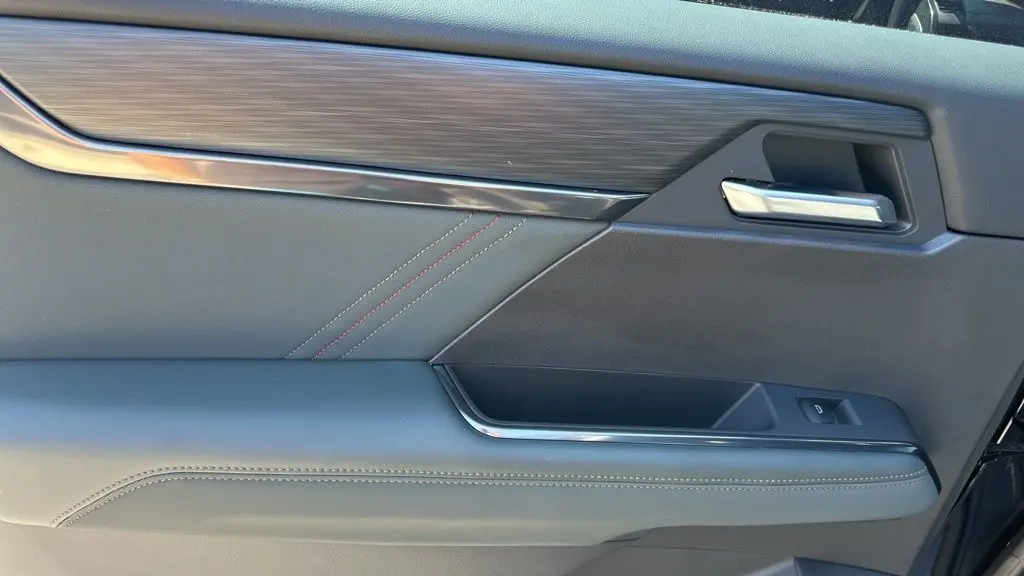 2025 GMC Acadia AT4