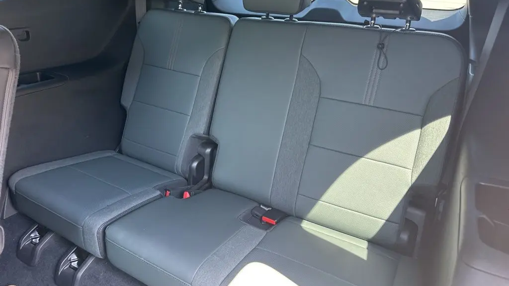2025 GMC Acadia AT4