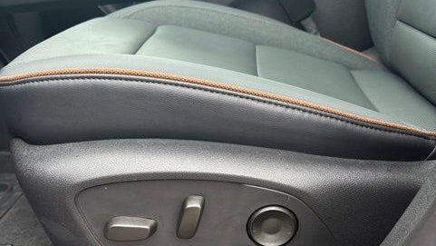 2025 GMC Acadia AT4