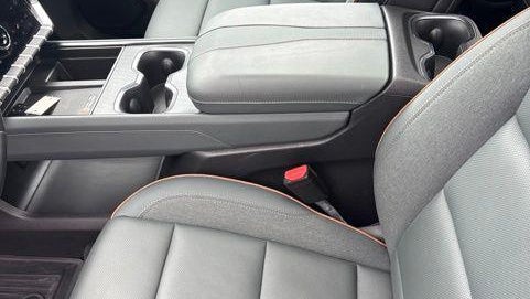 2025 GMC Acadia AT4