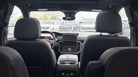 2025 GMC Acadia AT4