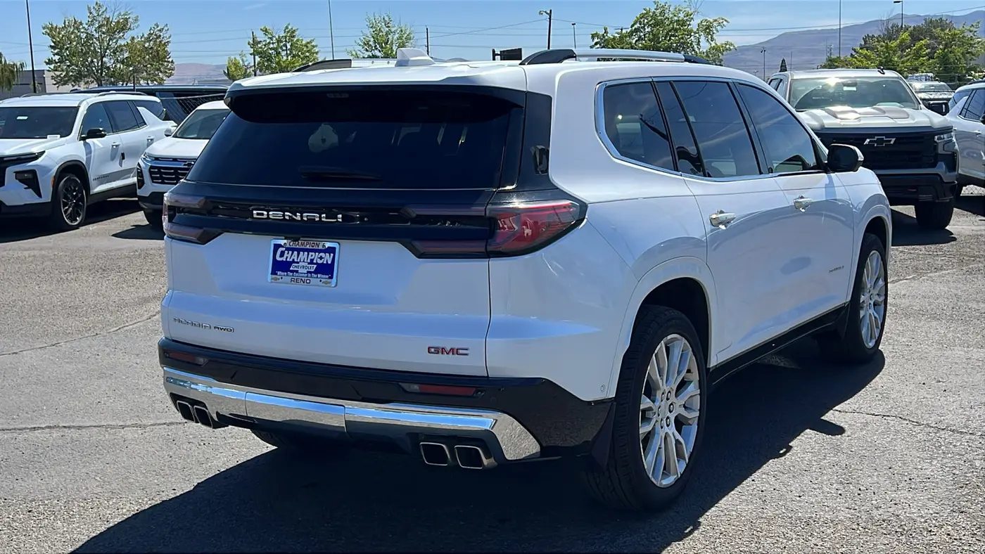 2024 GMC Acadia Denali