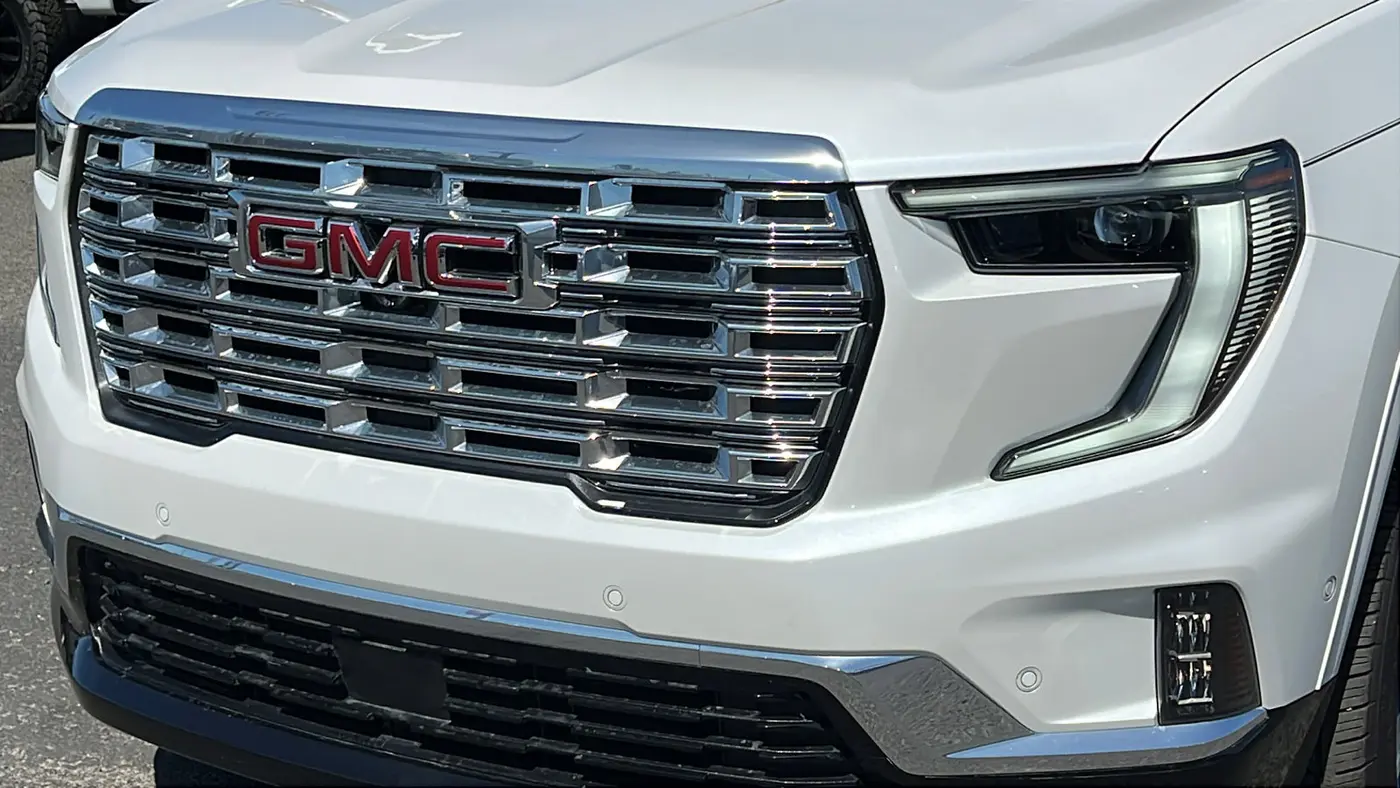 2024 GMC Acadia Denali