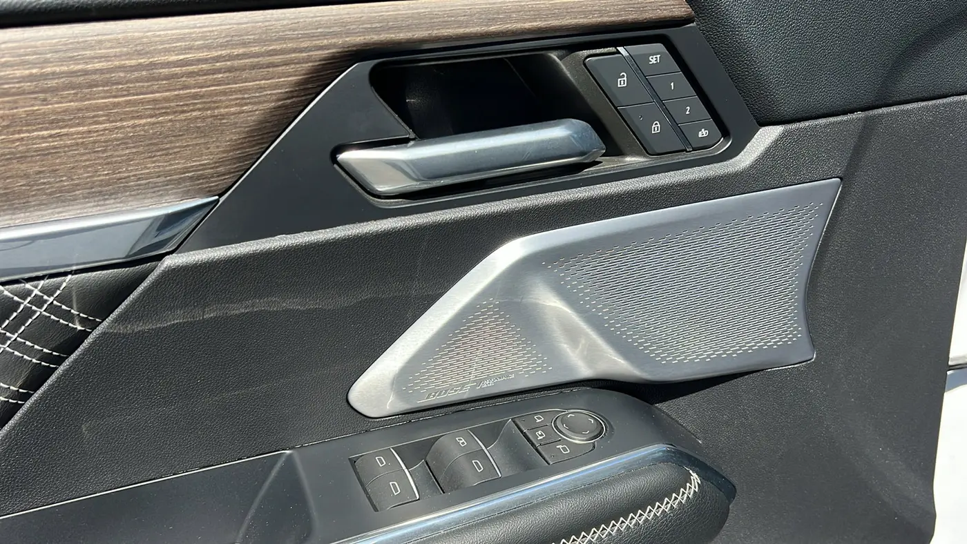 2024 GMC Acadia Denali