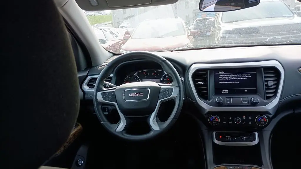 2023 GMC Acadia SLE
