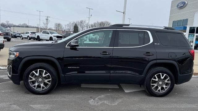 2023 GMC Acadia SLE