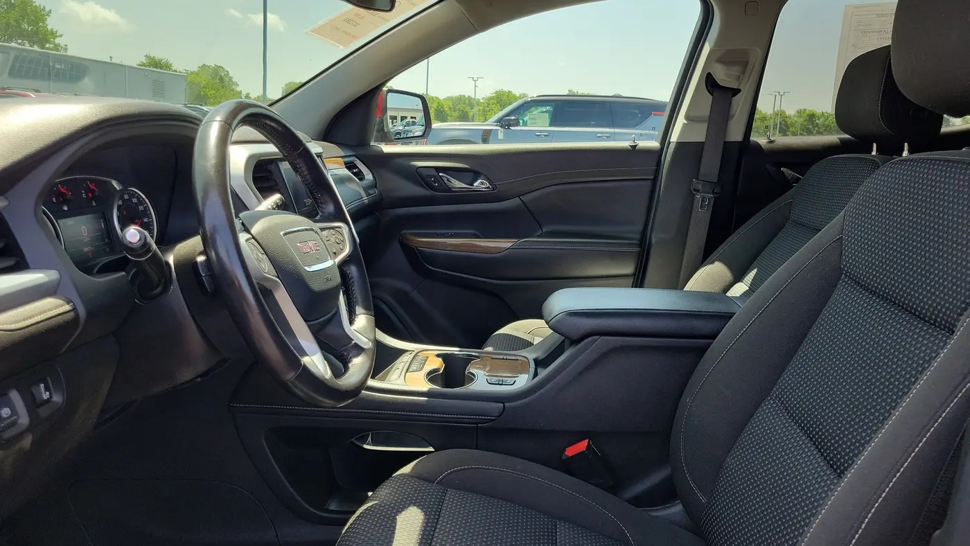 2020 GMC Acadia SLE