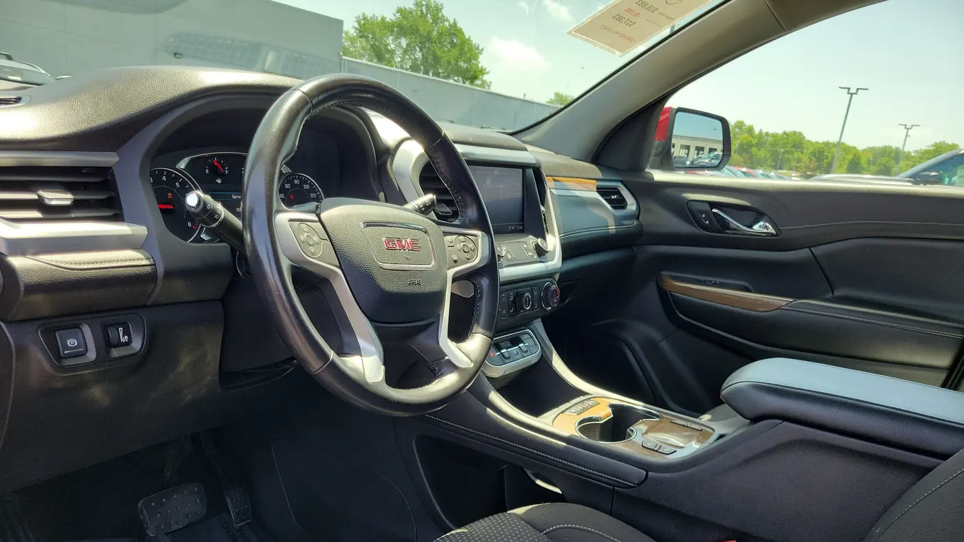 2020 GMC Acadia SLE