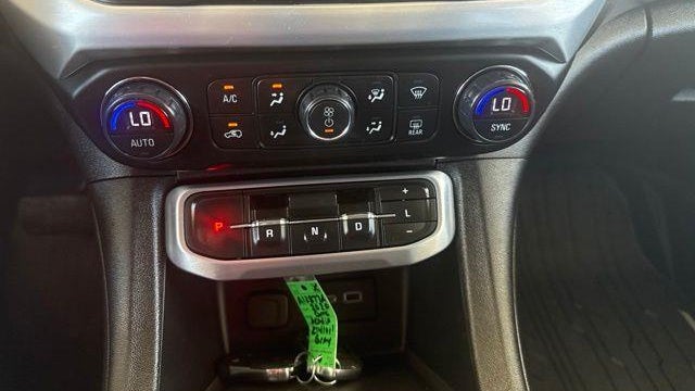 2020 GMC Acadia SLE