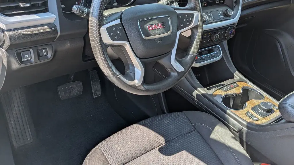 2021 GMC Acadia SLE