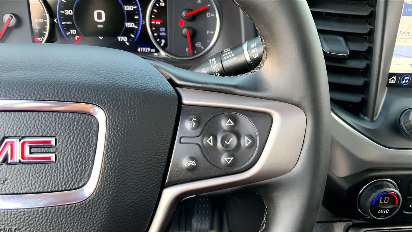 2023 GMC Acadia AT4