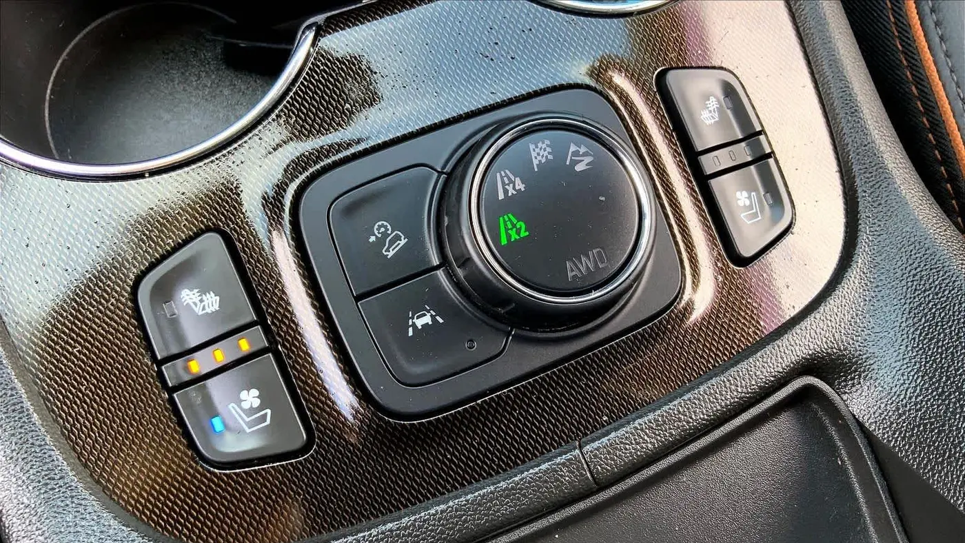 2023 GMC Acadia AT4
