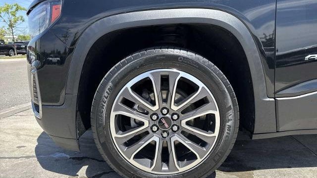 2020 GMC Acadia AT4