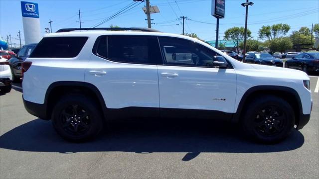2023 GMC Acadia AT4