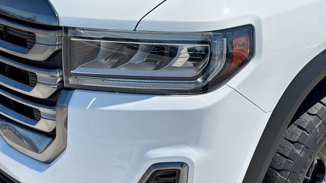 2022 GMC Acadia AT4