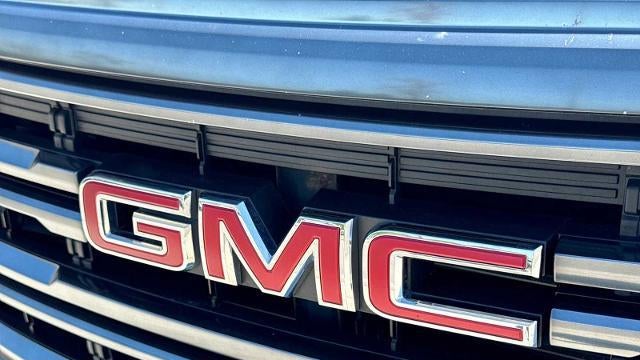 2022 GMC Acadia AT4