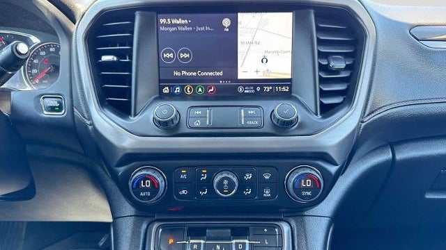 2022 GMC Acadia AT4