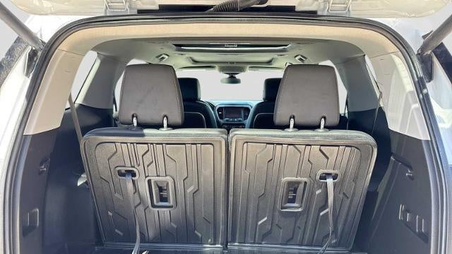2022 GMC Acadia AT4
