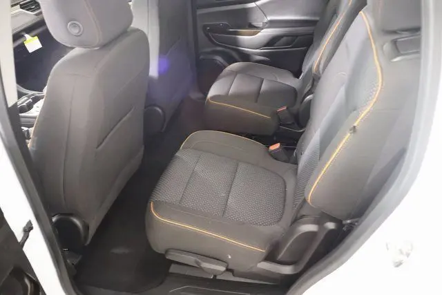 2023 GMC Acadia - $32,995