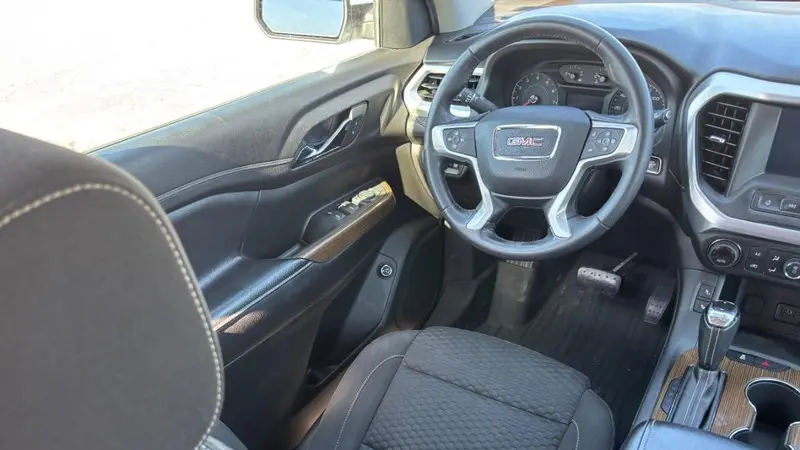 2019 GMC Acadia SLE-2