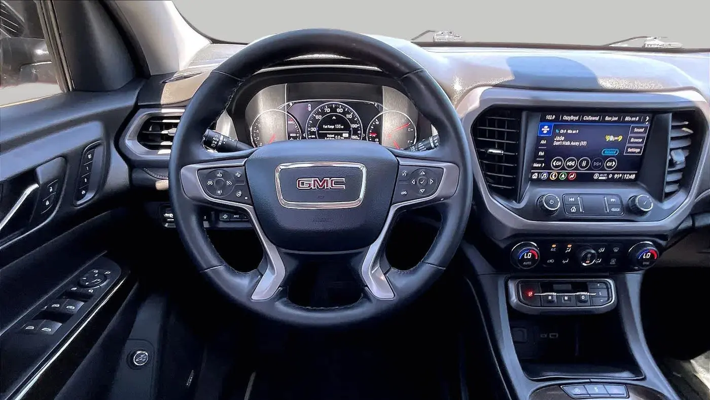 2023 GMC Acadia AT4
