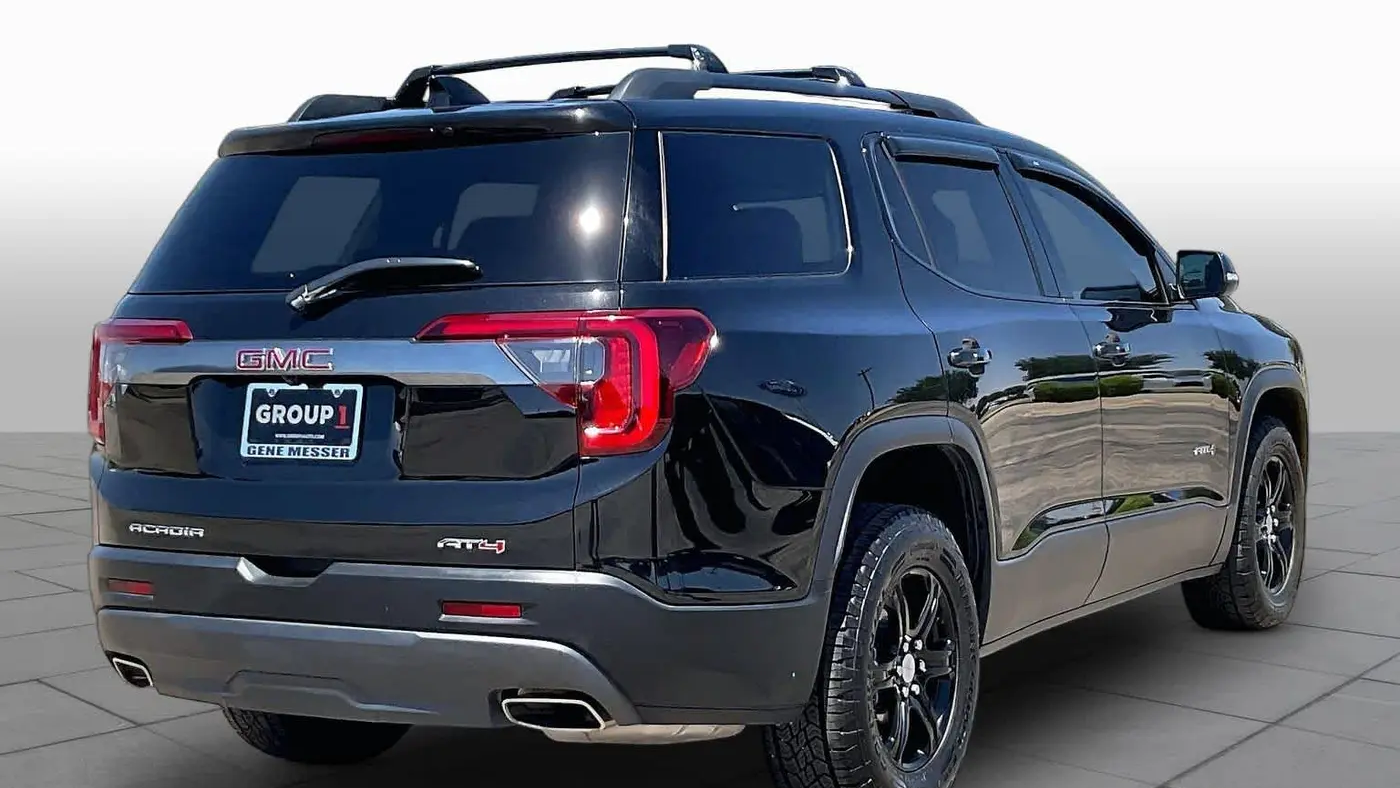 2023 GMC Acadia AT4