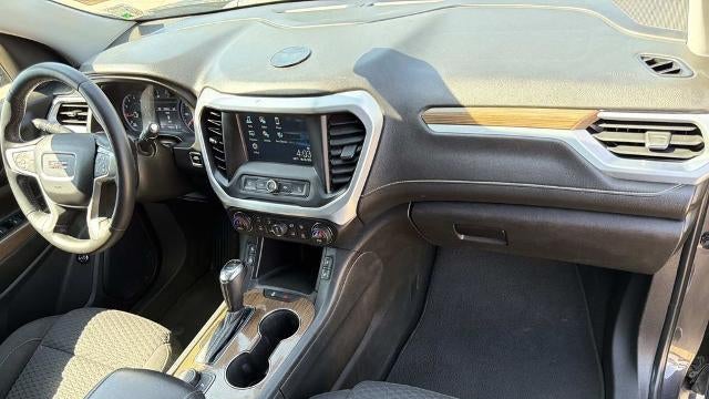 2017 GMC Acadia SLE-2