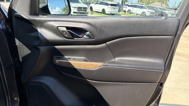 2017 GMC Acadia SLE-2