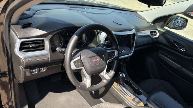 2017 GMC Acadia SLE-2
