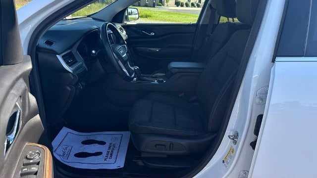 2017 GMC Acadia SLE-2