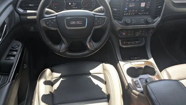 2021 GMC Acadia AT4