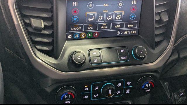 2021 GMC Acadia AT4