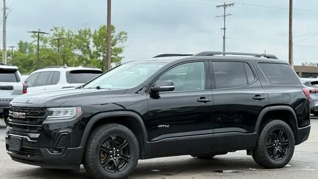 2023 GMC Acadia AT4