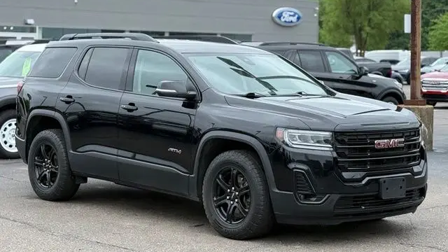 2023 GMC Acadia AT4