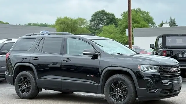 2023 GMC Acadia AT4