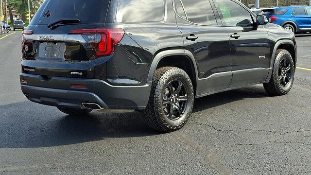 2023 GMC Acadia AT4