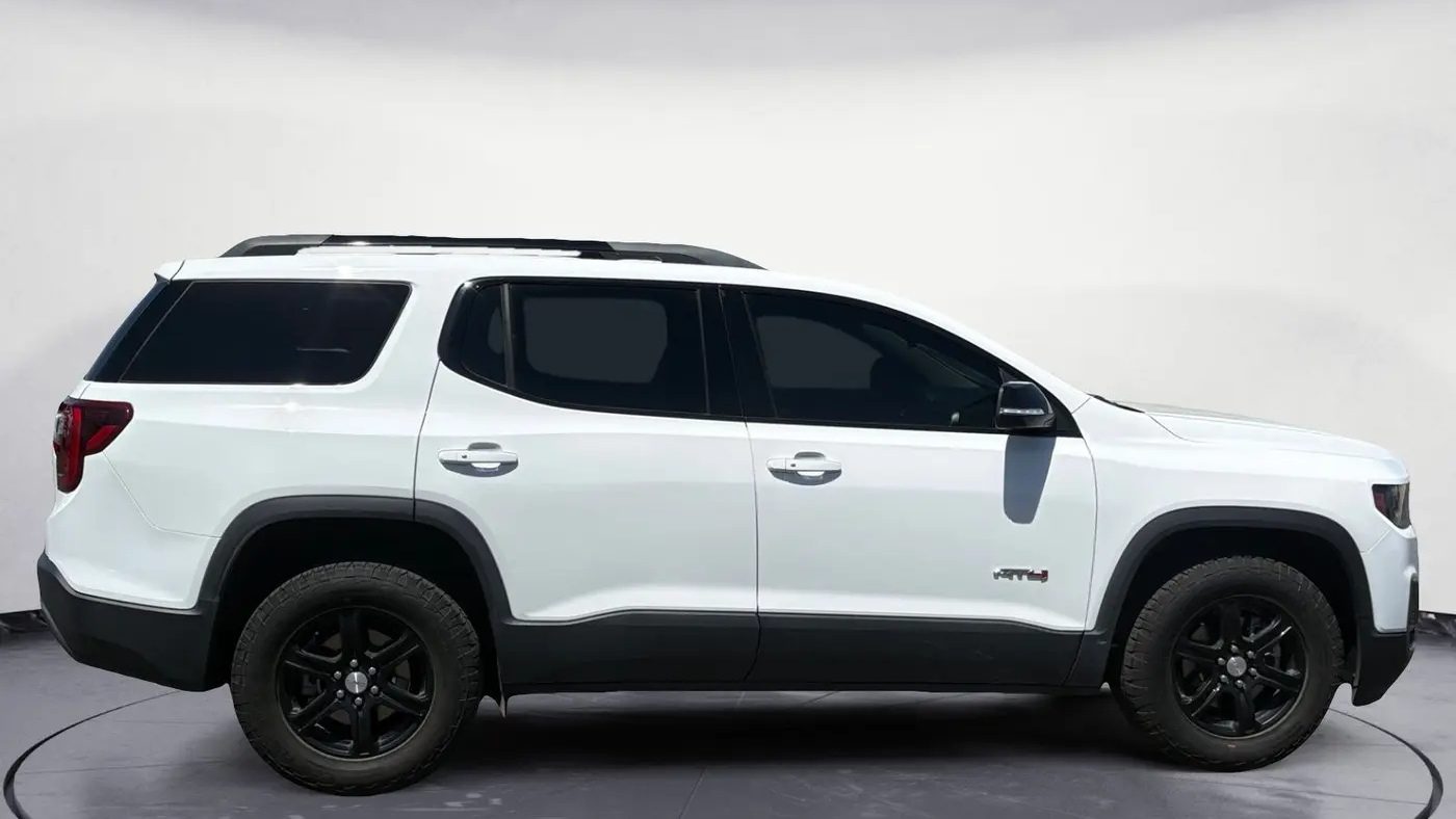 2023 GMC Acadia AT4