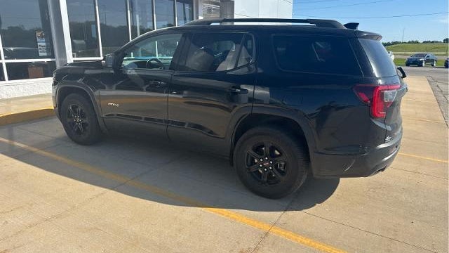 2023 GMC Acadia AT4