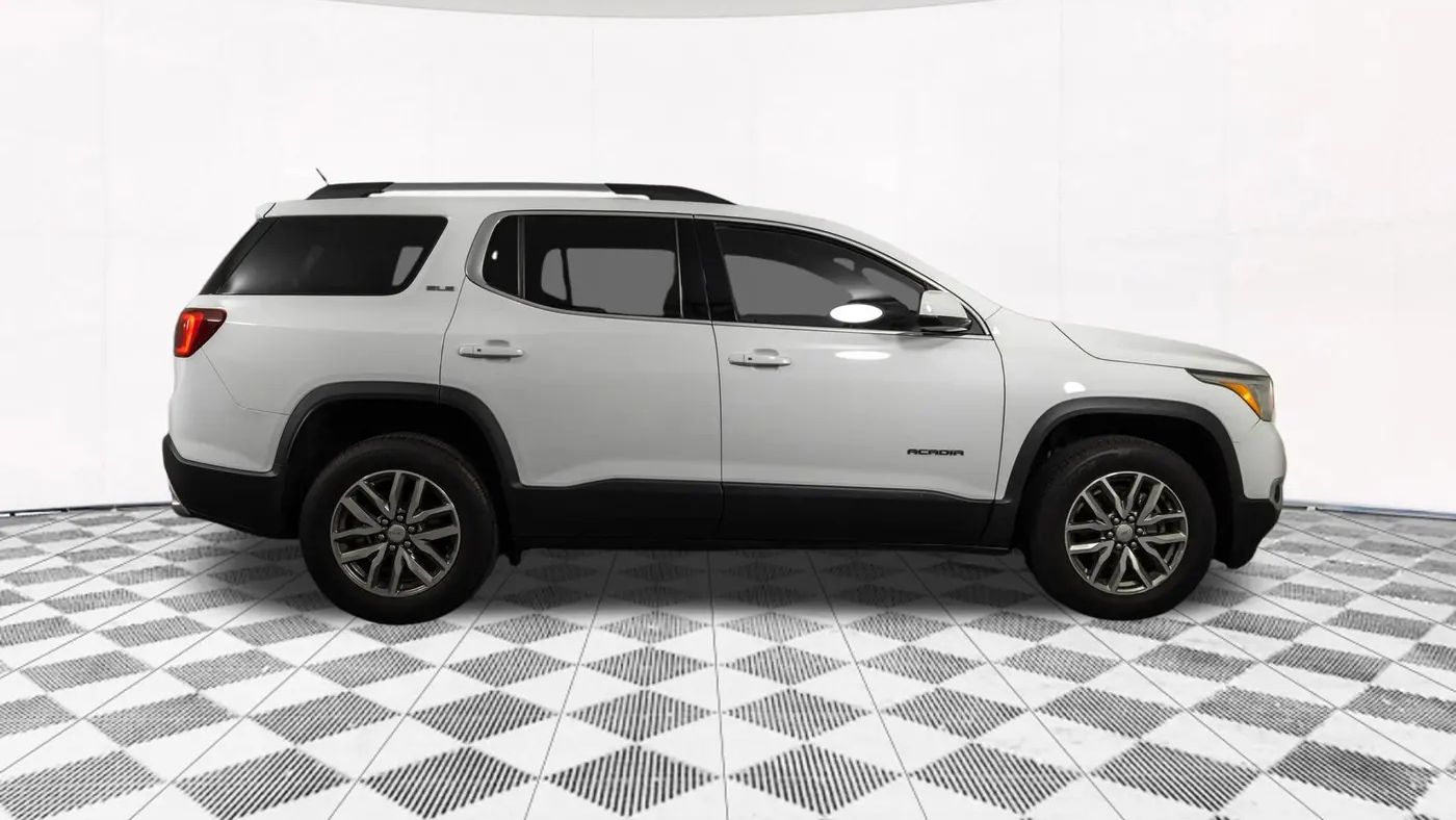 2019 GMC Acadia SLE-2