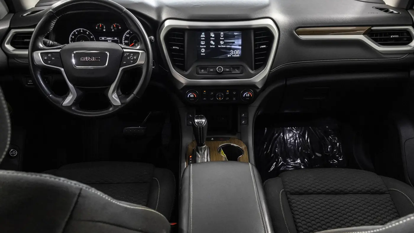 2019 GMC Acadia SLE-2