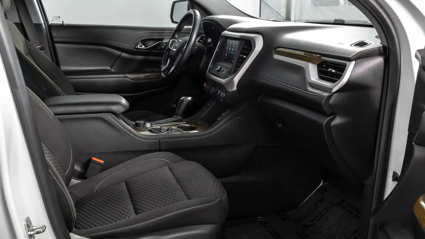 2019 GMC Acadia SLE-2