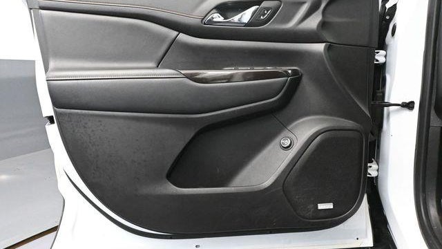 2021 GMC Acadia AT4