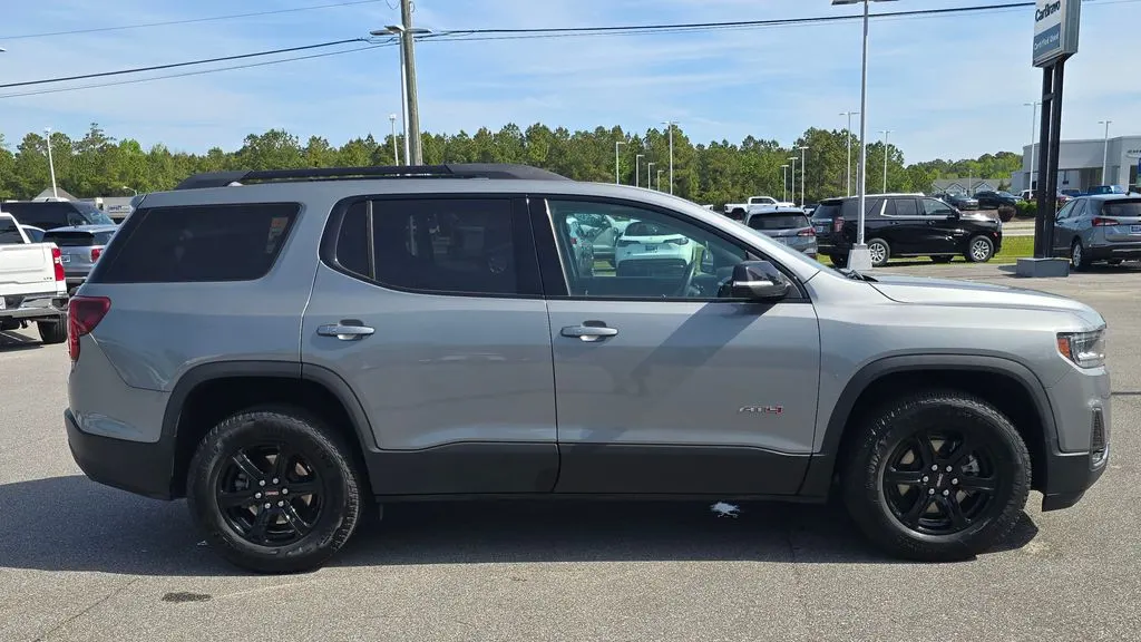 2023 GMC Acadia AT4